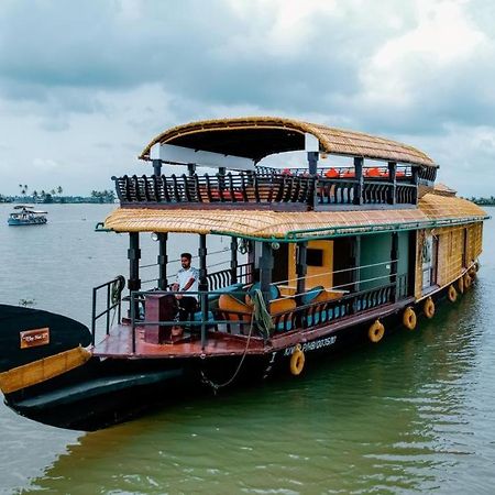 Hotel Why Not Houseboat Alappuzha Zewnętrze zdjęcie