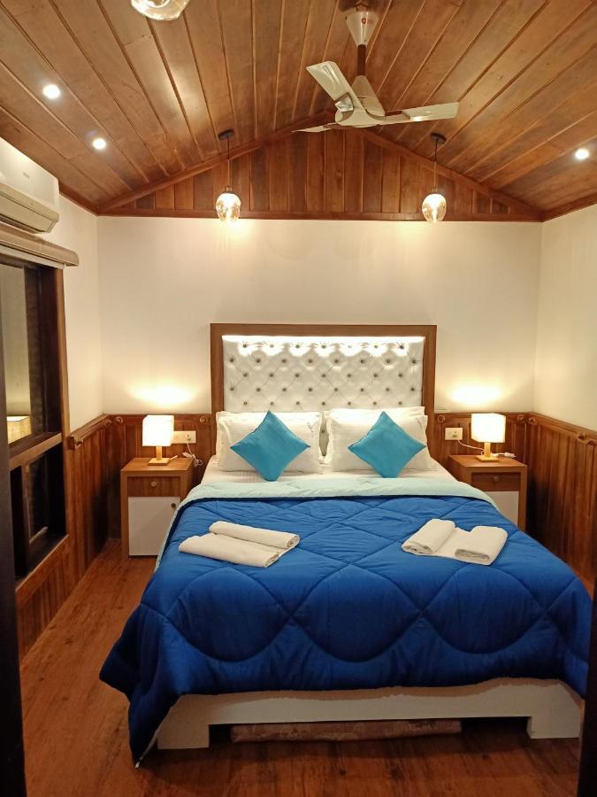 Hotel Why Not Houseboat Alappuzha Zewnętrze zdjęcie