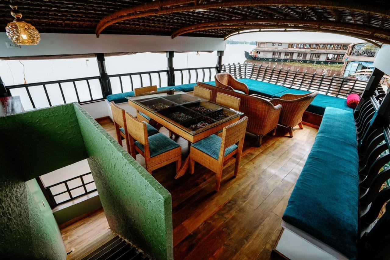 Hotel Why Not Houseboat Alappuzha Zewnętrze zdjęcie