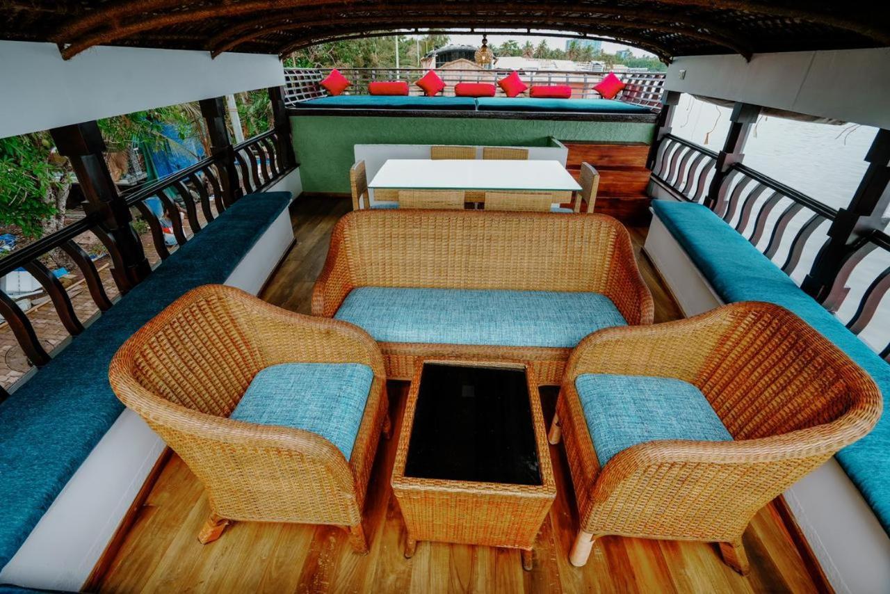 Hotel Why Not Houseboat Alappuzha Zewnętrze zdjęcie